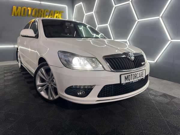 Skoda Octavia Hatchback, Diesel, 2010, White