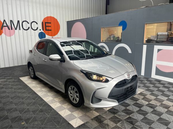 Toyota Yaris Hatchback, Petrol, 2021, Silver