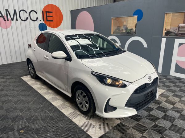 Toyota Yaris Hatchback, Petrol, 2021, White