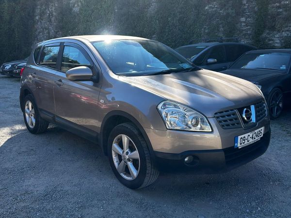 Nissan Qashqai Hatchback, Diesel, 2009, Beige