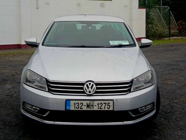 Volkswagen Passat Saloon, Diesel, 2011, Silver