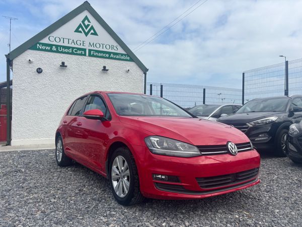 Volkswagen Golf Hatchback, Petrol, 2016, Red