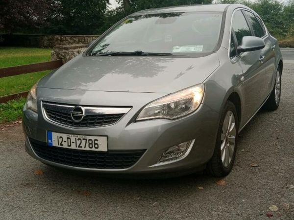 Opel Astra MPV, Diesel, 2012, Silver