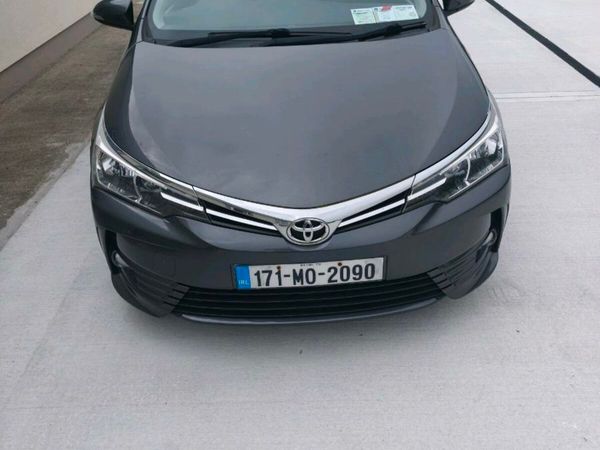 Toyota Corolla Saloon, Diesel, 2017, Grey