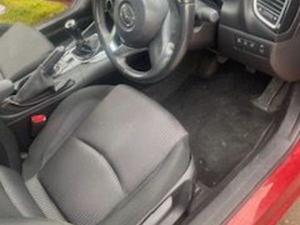 Mazda Mazda3 Saloon, Diesel, 2015, Red