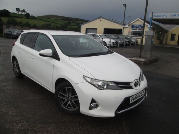 Toyota Auris Hatchback, Diesel, 2014, White