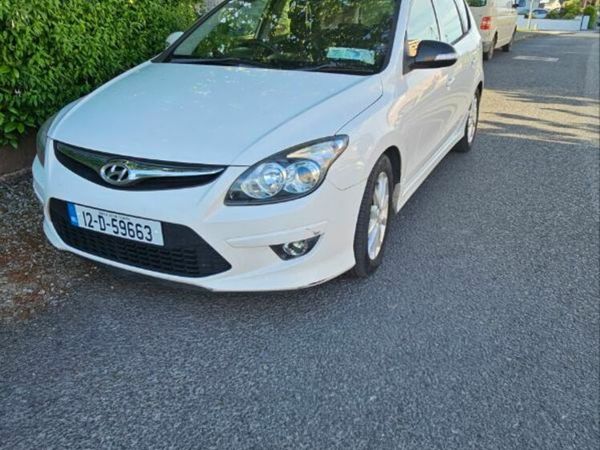 Hyundai i30 Estate, Diesel, 2012, White