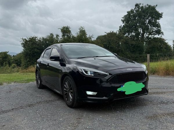 Ford Focus Hatchback, Diesel, 2017, Black