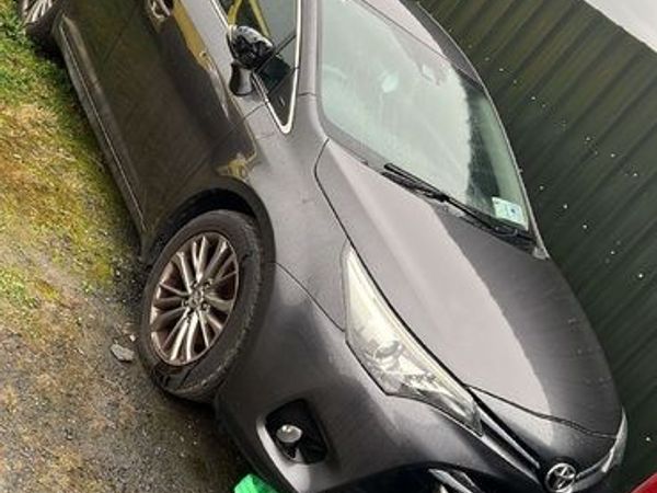 Toyota Avensis Saloon, Diesel, 2015, Grey