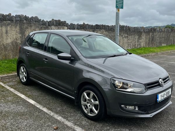 Volkswagen Polo Hatchback, Petrol, 2011, Grey