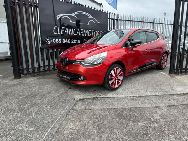 Renault Clio Hatchback, Petrol, 2016, Red