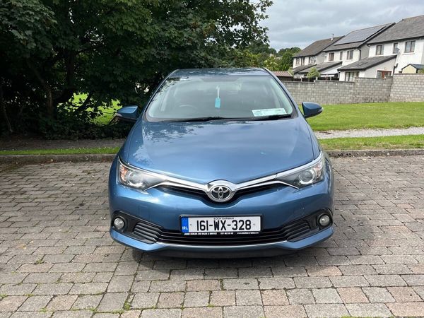 Toyota Auris Hatchback, Diesel, 2016, Blue