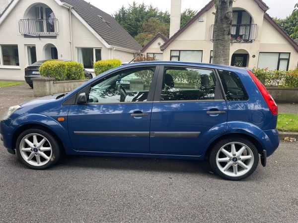 Ford Fiesta Hatchback, Petrol, 2007, Blue