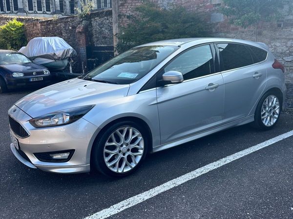 Ford Focus Hatchback, Diesel, 2015, Silver