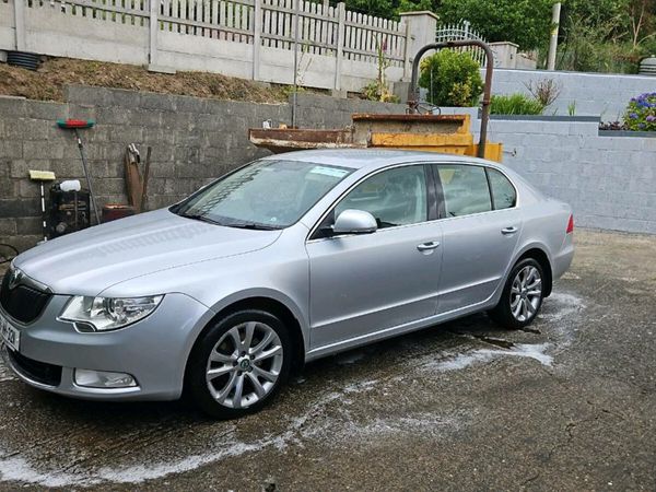 Skoda Superb Hatchback, Diesel, 2013, Silver