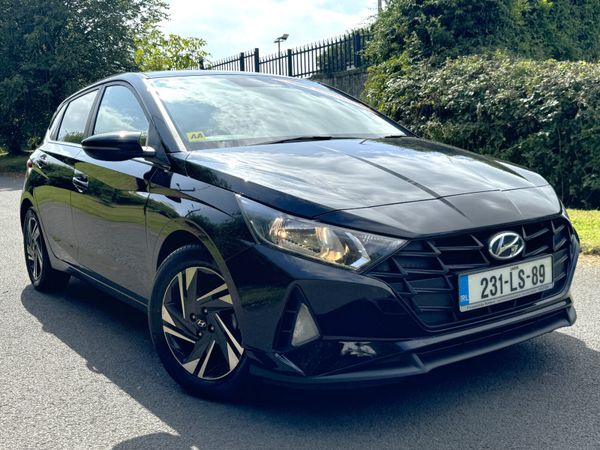 Hyundai i20 Hatchback, Petrol, 2023, Black