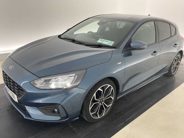 Ford Focus Hatchback, Diesel, 2020, Blue