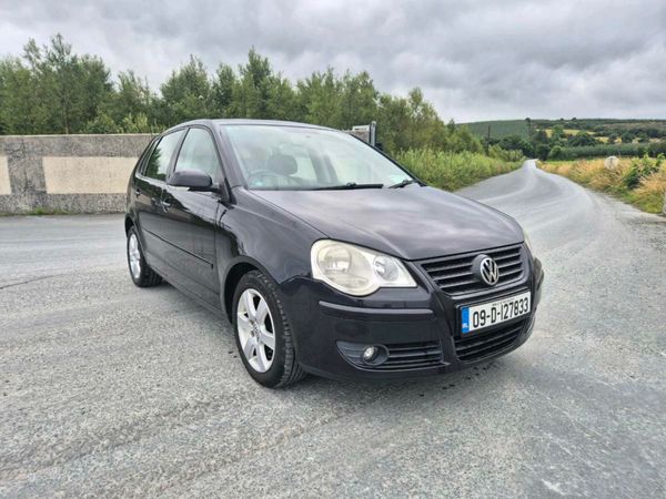Volkswagen Polo Hatchback, Petrol, 2009, Black