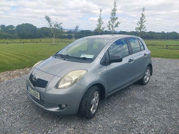 Toyota Yaris Hatchback, Petrol, 2006, Silver