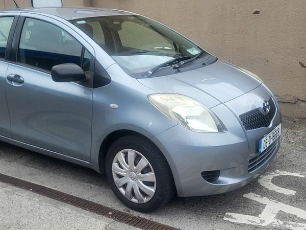 Toyota Yaris Hatchback, Petrol, 2006, Silver