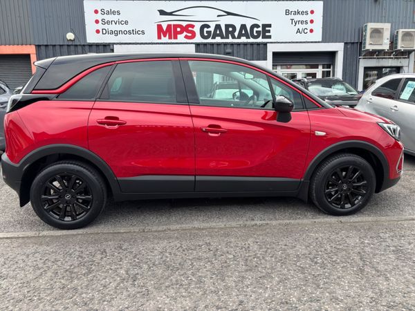 Opel Crossland X SUV, Diesel, 2022, Red