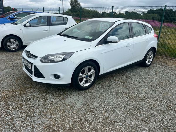 Ford Focus Hatchback, Petrol, 2013, White