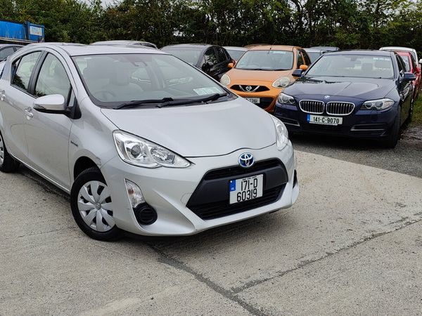 Toyota Aqua Hatchback, Petrol Hybrid, 2017, Silver