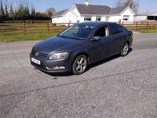 Volkswagen Passat Saloon, Diesel, 2013, Grey