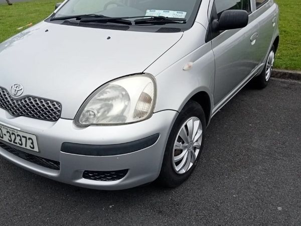 Toyota Yaris Hatchback, Petrol, 2005, Silver