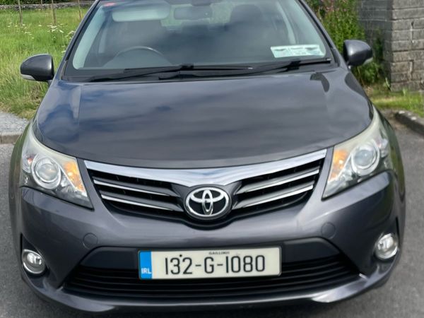 Toyota Avensis Saloon, Diesel, 2013, Grey
