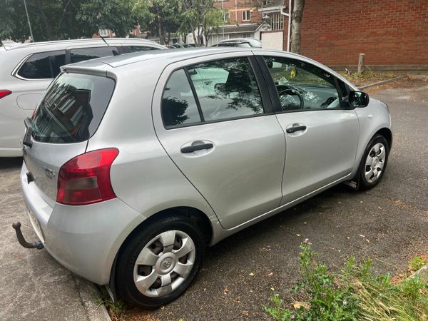 Toyota Yaris Hatchback, Petrol, 2008, Silver
