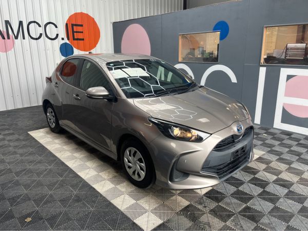 Toyota Yaris Hatchback, Petrol Hybrid, 2020, Brown