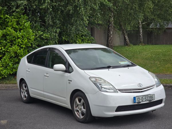 Toyota Prius Hatchback, Petrol Hybrid, 2012, White