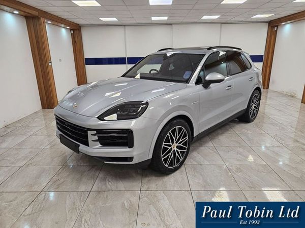 Porsche Cayenne SUV, Hybrid, 2025, Silver
