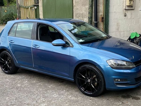 Volkswagen Golf Hatchback, Petrol, 2013, Blue