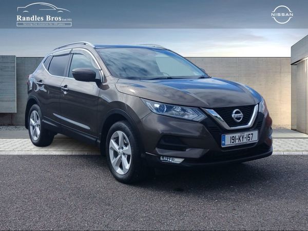 Nissan Qashqai MPV, Petrol, 2019, Brown