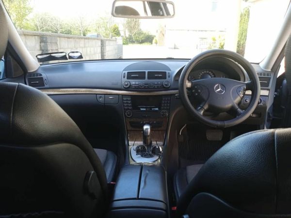Mercedes-Benz E-Class Saloon, Petrol, 2006, Grey