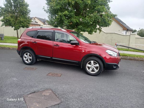 Nissan Qashqai+2 MPV, Diesel, 2013, Red