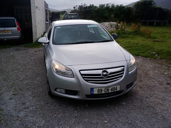 Opel Insignia Hatchback, Diesel, 2009, Silver