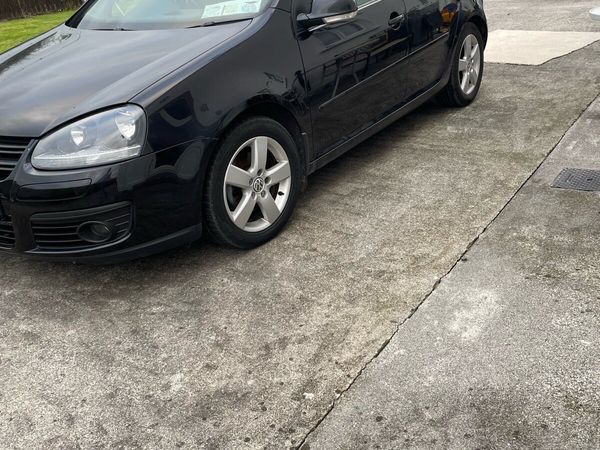 Volkswagen Golf Hatchback, Petrol, 2009, Black