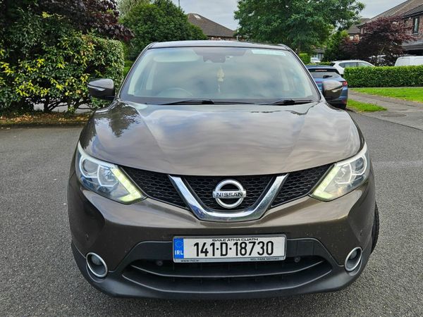 Nissan Qashqai Hatchback, Diesel, 2014, Brown