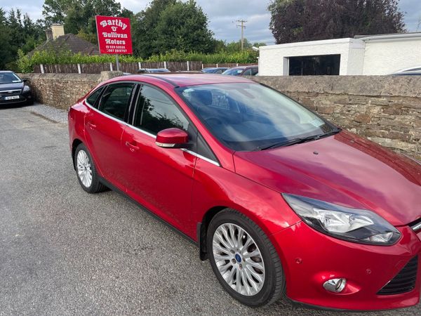 Ford Focus Saloon, Diesel, 2014, Red