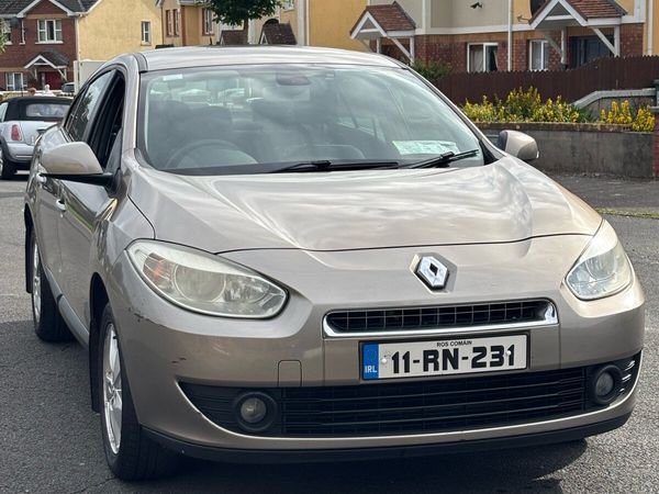 Renault Fluence Saloon, Diesel, 2011, Gold