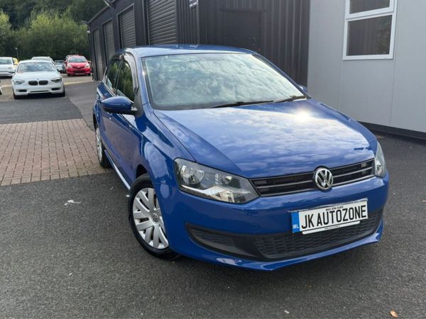 Volkswagen Polo Hatchback, Petrol, 2012, Blue
