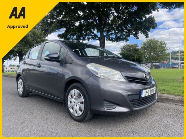 Toyota Yaris Hatchback, Petrol, 2012, Grey