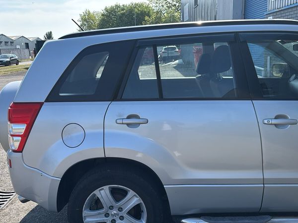 Suzuki Grand Vitara SUV, Diesel, 2007, Silver
