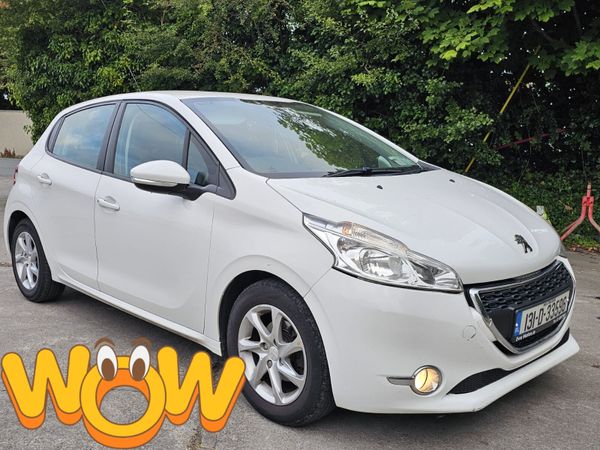 Peugeot 208 Hatchback, Petrol, 2013, White