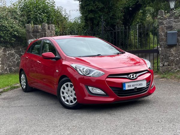 Hyundai i30 Hatchback, Diesel, 2015, Red