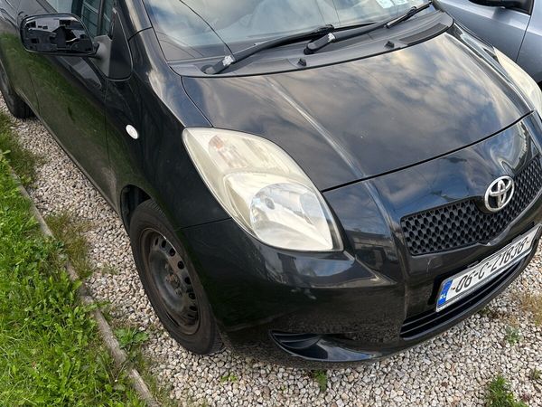 Toyota Yaris Hatchback, Petrol, 2006, Black