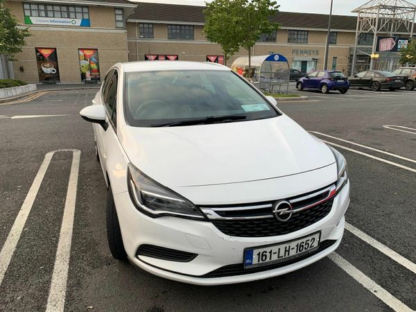 Opel Astra Hatchback, Petrol, 2016, White